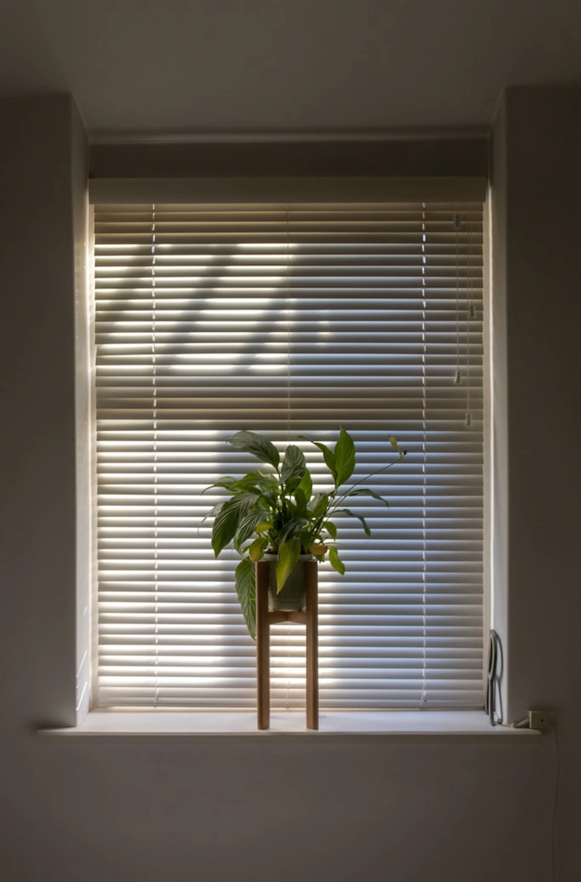 Made-to-measure blinds fitted in a Dubai home